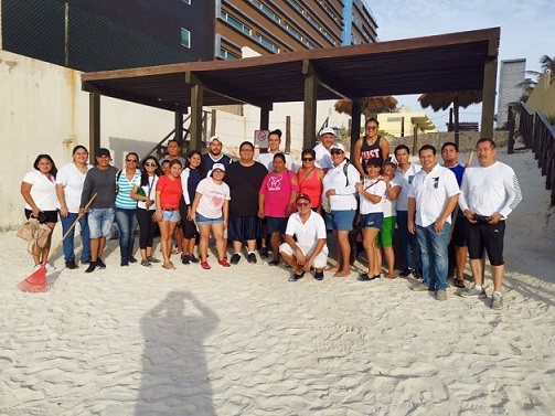 Continua limpieza de playas para preservar la imagen de Cancún